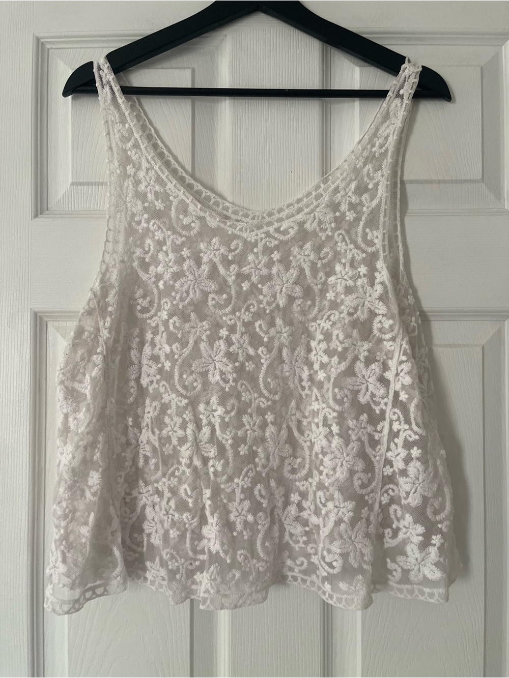 Lace Floral Sleeveless Tank Top - White